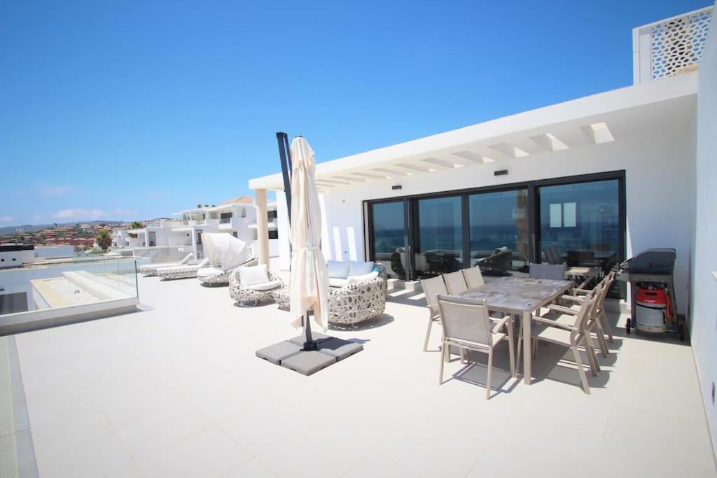 Luxurious Penthouse With Huge Panoramic Terrace Apartment San Roque  Exterior foto